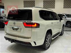 تۆیۆتا لاند کروزەر